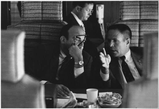 (od lewej) John Ehrlichman i Bob Haldeman, najbliżsi doradcy prezydenta Nixona