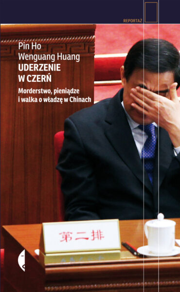 uderzenie_w_czern_okladka