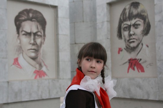 [ikona wpisu] 3' PIONEER HEROESby Natalia KUDRYASHOVA- photo by Alexandr Budarin (c) CTB Film Company
