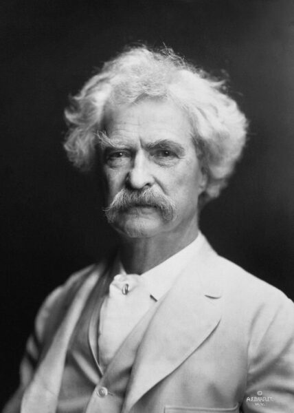 Mark Twain. Fot. A. F. Bradley, Nowy York 1907. 