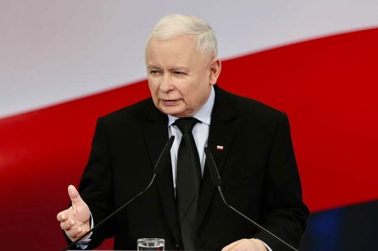 [Sawczuk w poniedziałek] Dlaczego Kaczyński atakuje młode kobiety?