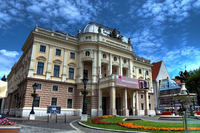 Czy słowacka kultura obroni się przed politykami?