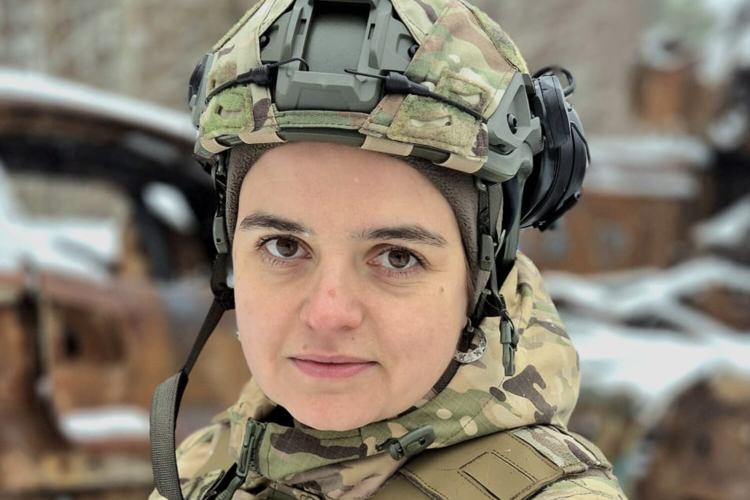 Poezja i kule, plastik w okopach