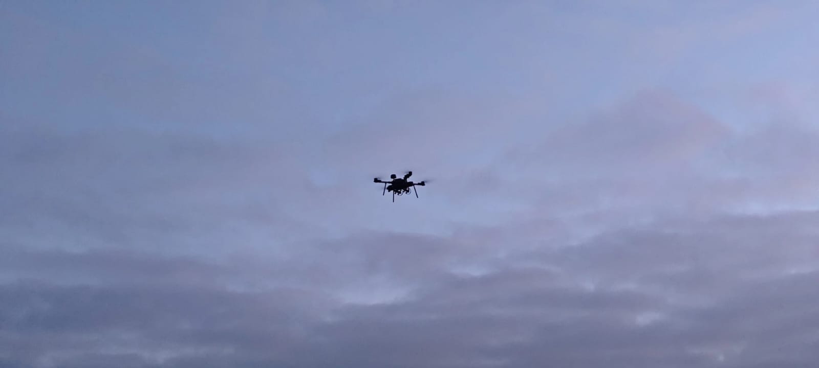 Heavy Shot, czterośmigłowy ukraiński dron-bombowiec, jeden z popularniejszych modeli.