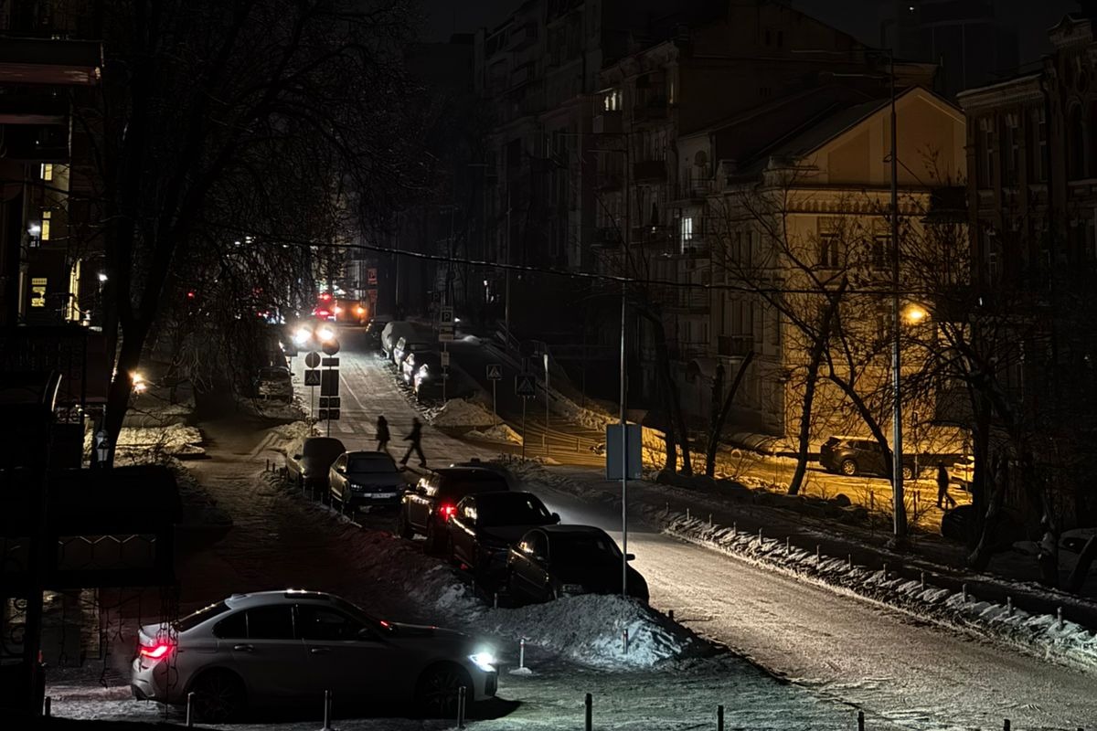 Gdy gaśnie światło, zostaje solidarność. Kijów zimą [Korespondencja]